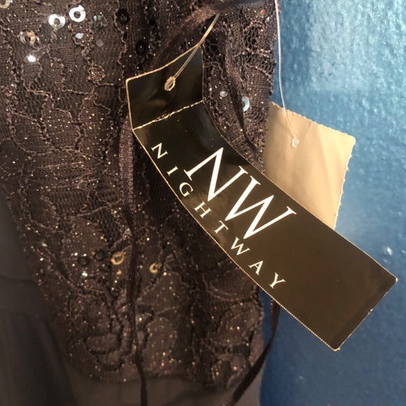 Gorgeous Gown - Picture 3 of 5